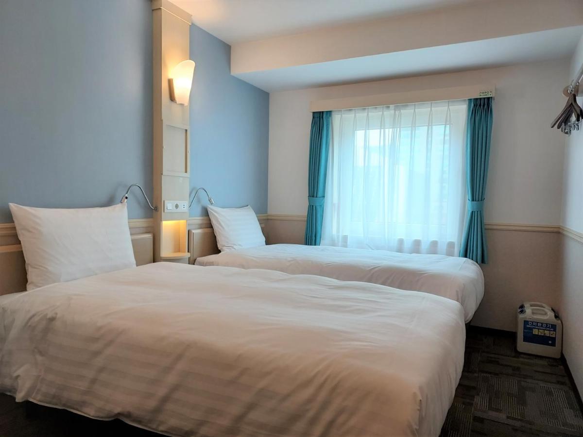Toyoko Inn Чханвон Екстер'єр фото