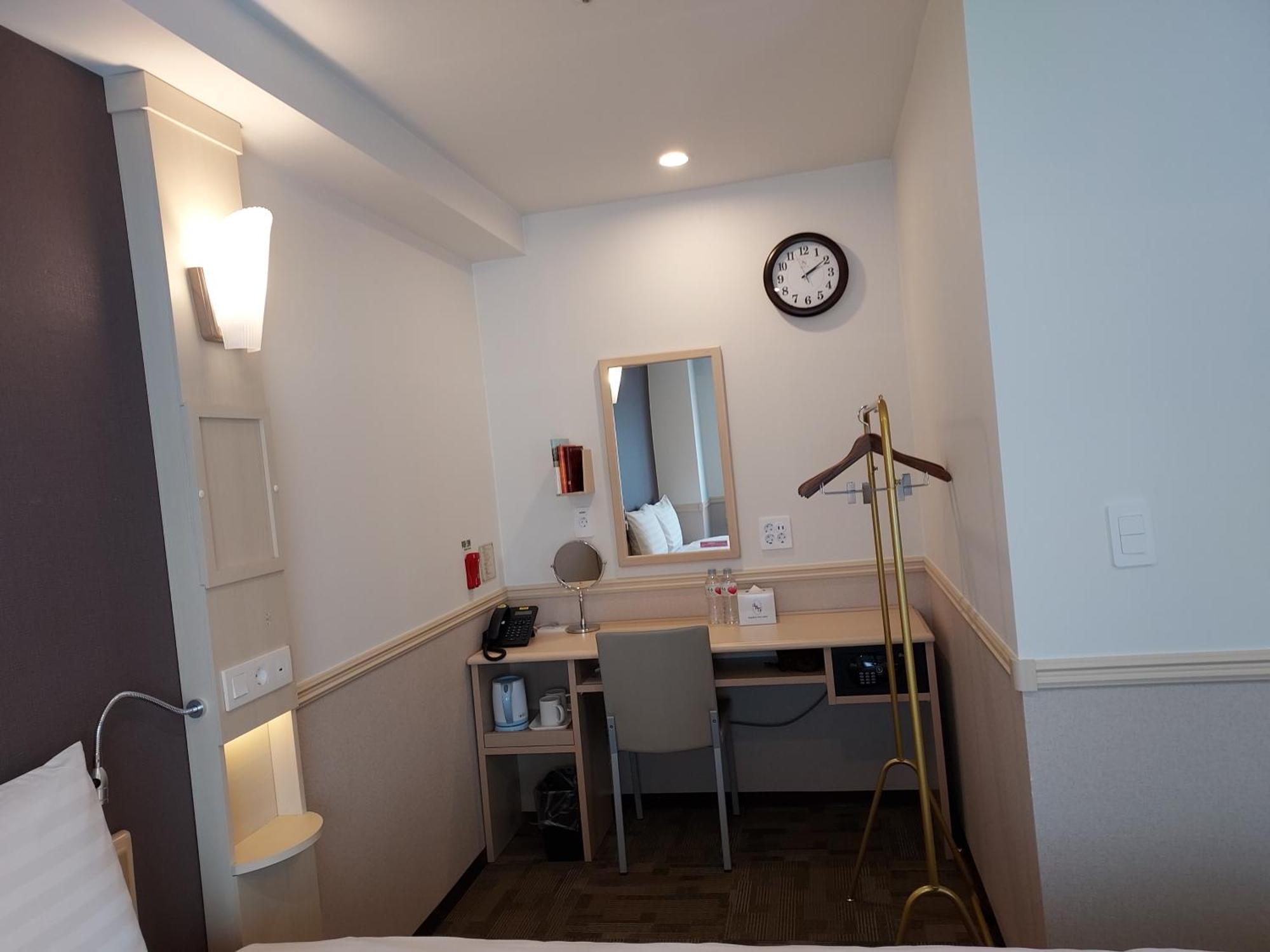 Toyoko Inn Чханвон Екстер'єр фото