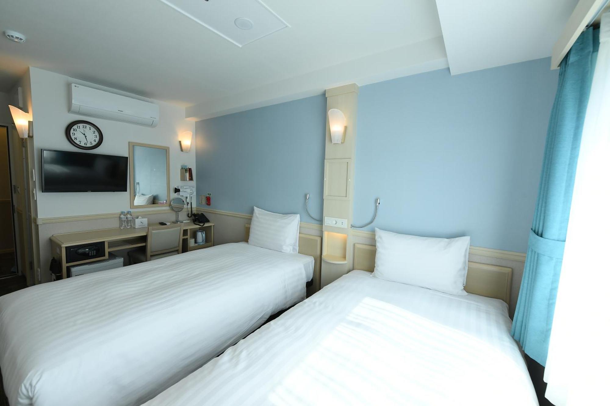 Toyoko Inn Чханвон Екстер'єр фото